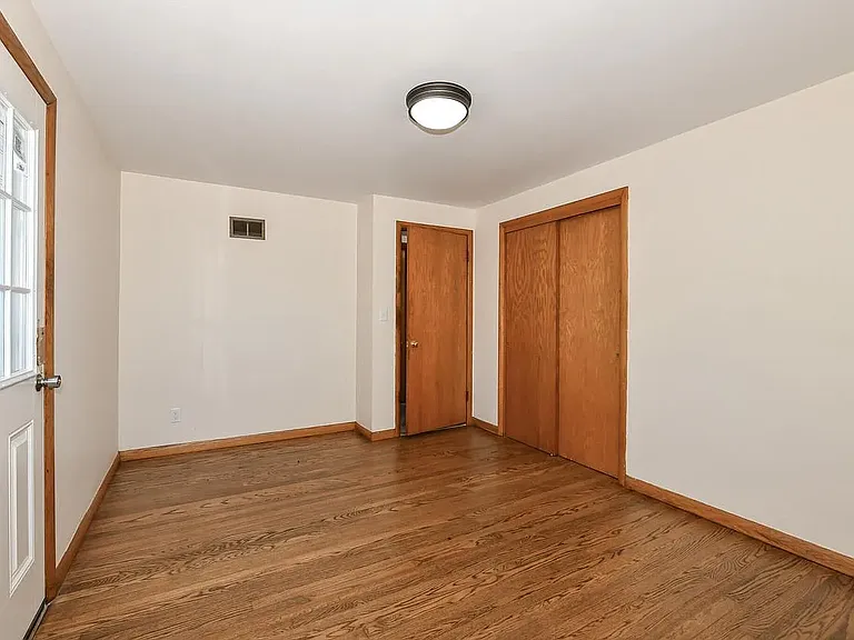 5019 N 125th St — Photo 7