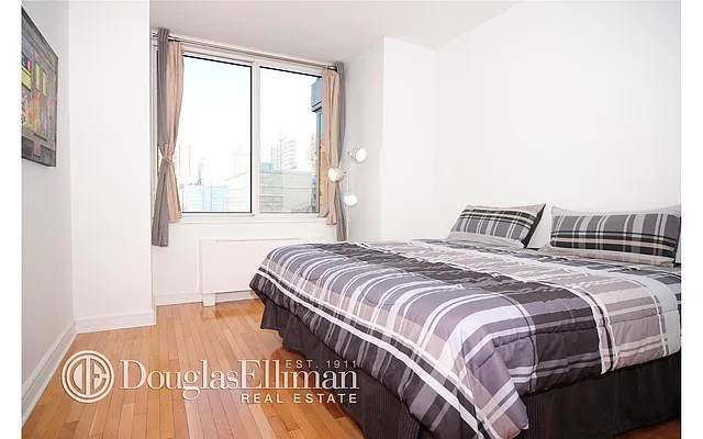 Sold by Douglas Elliman | media 10