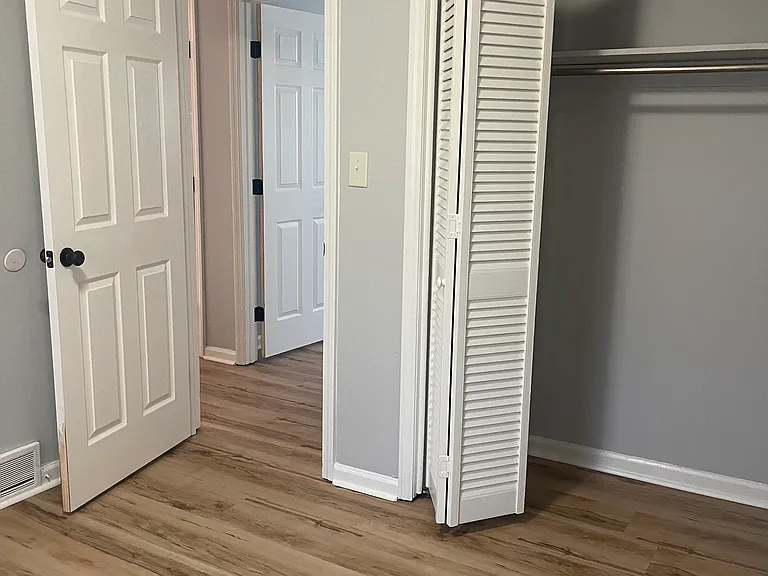 16 Hughes Ave — Photo 3