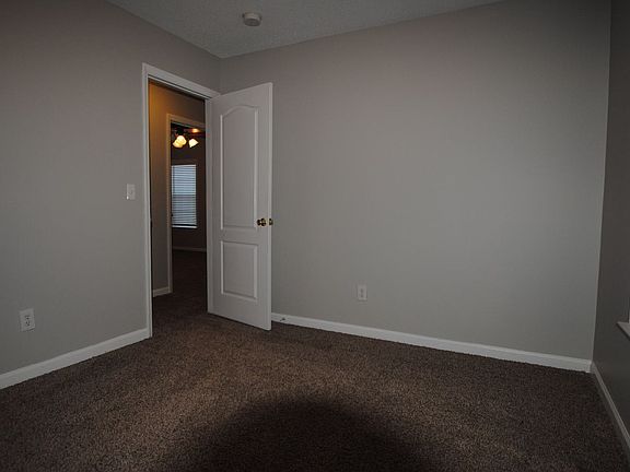 5th image of 2103 Glenside Dr