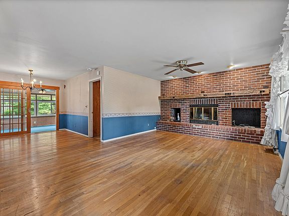 4th image of 1606 Dobbins Dr