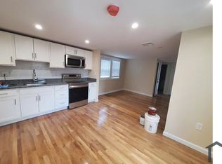 9 Oxford St FLOOR 3, Lynn, MA 01902
