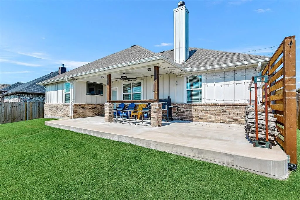 3 bed, 1575 sqft, $2,599 — Photo 4