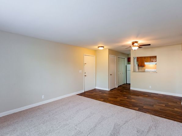 202 Redd Ct #208