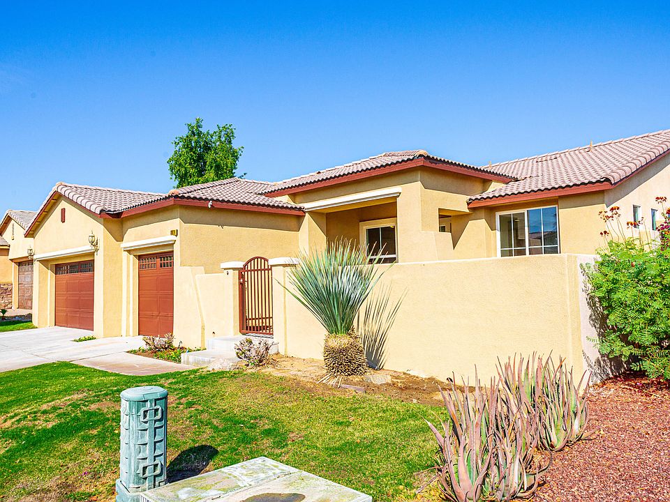 1st image of 81076 Avenida Romero