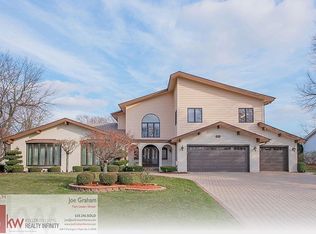 10331 S Dawn Ave, Naperville, IL 60564