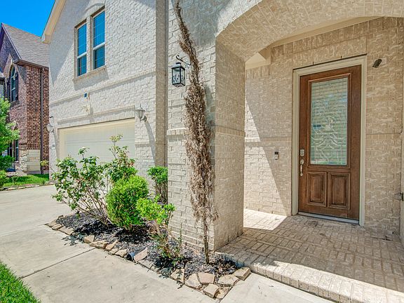 3rd image of 27314 Lynwood Park Dr