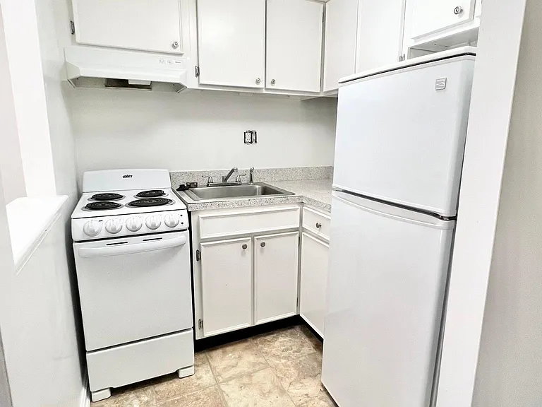 4436 Macarthur Blvd NW #3A — Photo 4