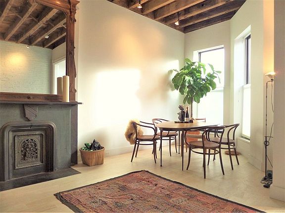 2nd image of 205 Bainbridge St #2