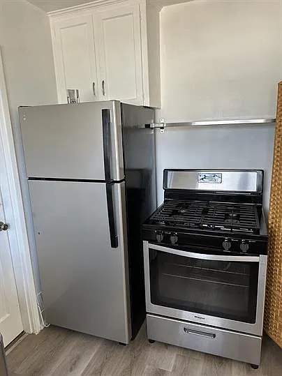 Silverlake Garden Apartments — Photo 27