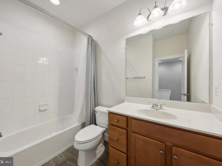 13827 Litespeed Way — Photo 22