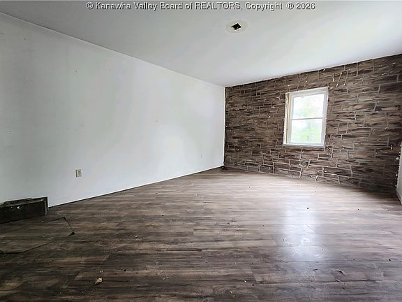 3rd image of 1619 Livingston Ave