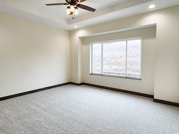 4th image of 5210 Overlook Ln