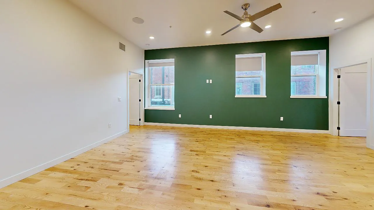 2 bed, 1200 sqft, $1,550 — Photo 3