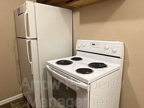 3rd image of 1119 E St APT 11