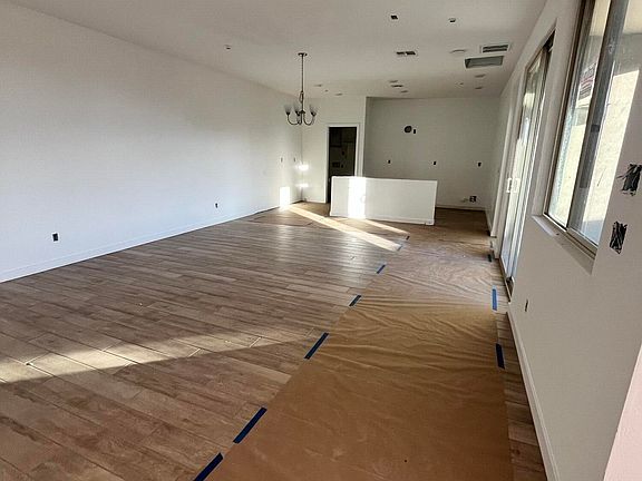 4th image of 20536 W VERMONT Avenue