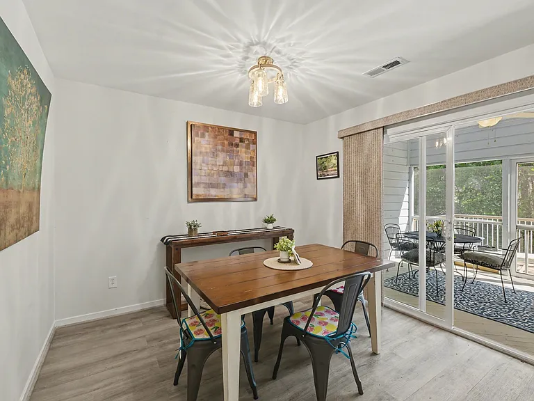 1263 Marshview Dr — Photo 4