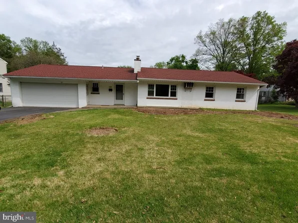 571 Kutcher Rd, Southampton, PA 18966