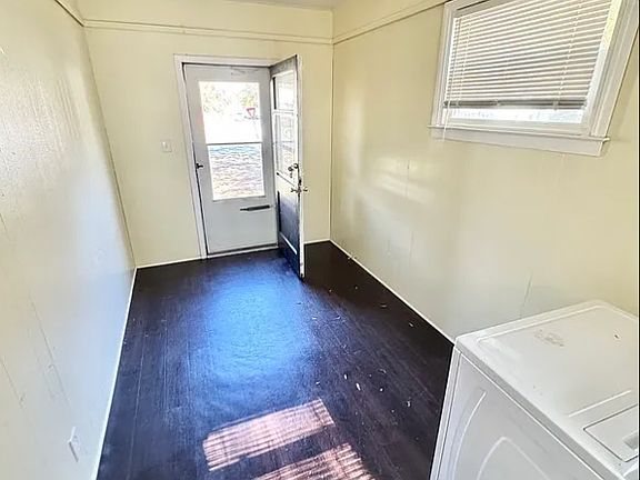 5th image of 4000 Fayette Cir