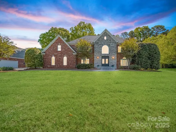 3677 Antioch Church Rd, Matthews, NC 28104