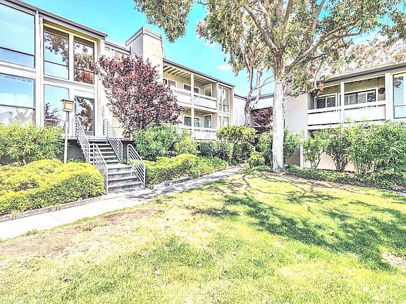 3rd image of 1111 Compass Ln APT 205