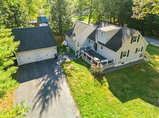 53 Burke St, Farmingdale, ME 04344