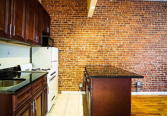 5th image of 349 W 46th St APT 1S