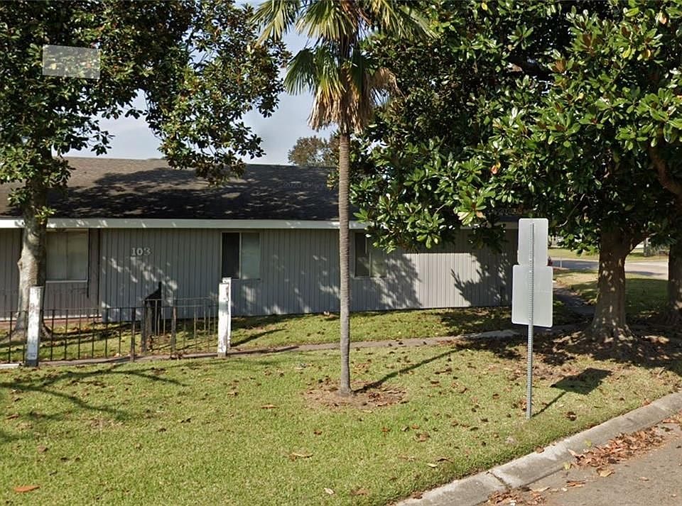 1st image of 103 E Club Dr #103