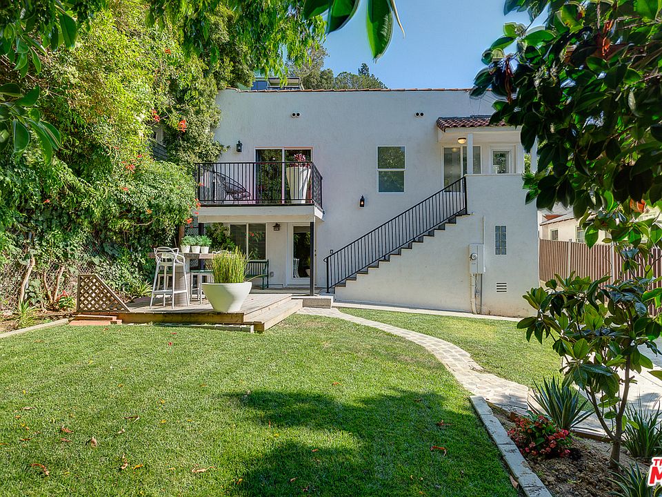 1st image of 3519 Fernwood Ave