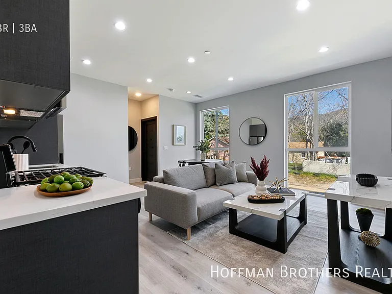 15106 Roxford St #1 — Photo 1
