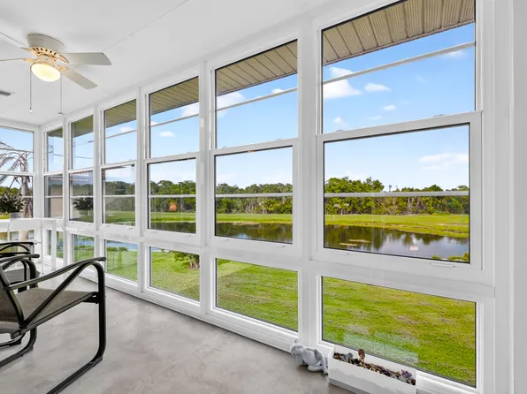 72 Royal Oak Court #202, Vero Beach, FL 32962