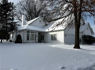 123 Greenward Way S, North Olmsted, OH 44070