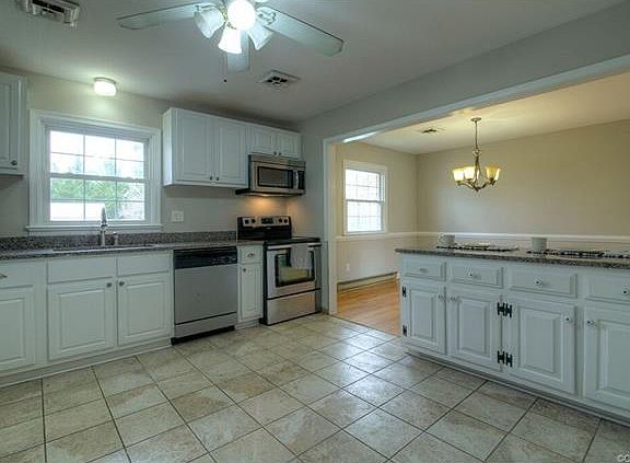 5th image of 7096 Sunnyhill Dr
