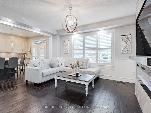 5th image of 33 Klemscott Rd