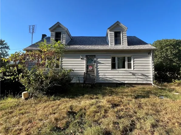 276 Teaberry Ln, Natrona Heights, PA 15065