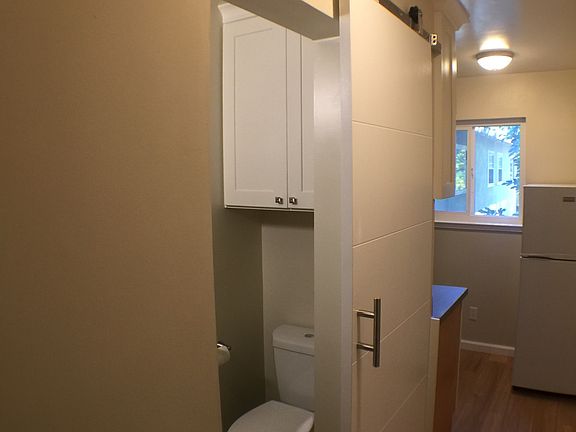 4th image of 2130 Park Ave APT 18