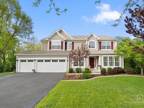 308 Kingsport Ct, Crystal Lake, IL 60012