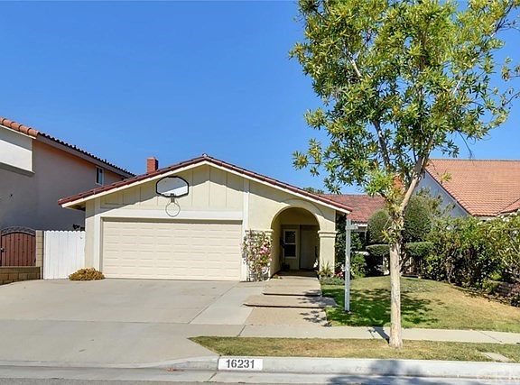 3rd image of 16231 Bearcreek Ln