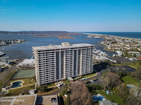 1 Channel Drive #1405, Monmouth Beach, NJ 07750