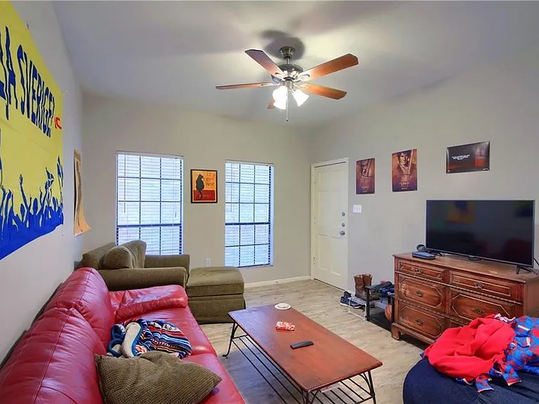 2801 Rio Grande St #304 — Photo 3
