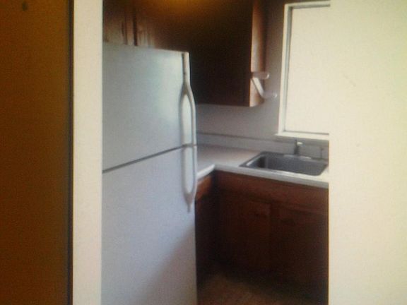 5th image of 223 E Avenue # 1st Fl 2nd