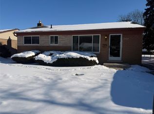 33328 Cheryl St, Clinton Township, MI 48035