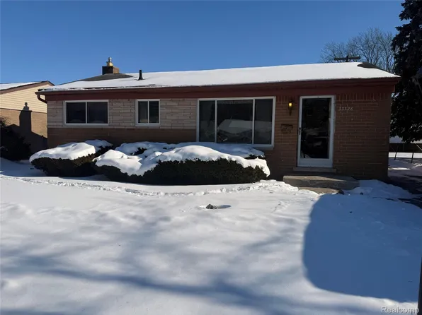 33328 Cheryl St, Clinton Township, MI 48035