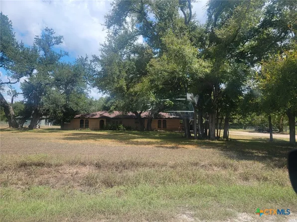 10100 Volo Rd, Holland, TX 76534