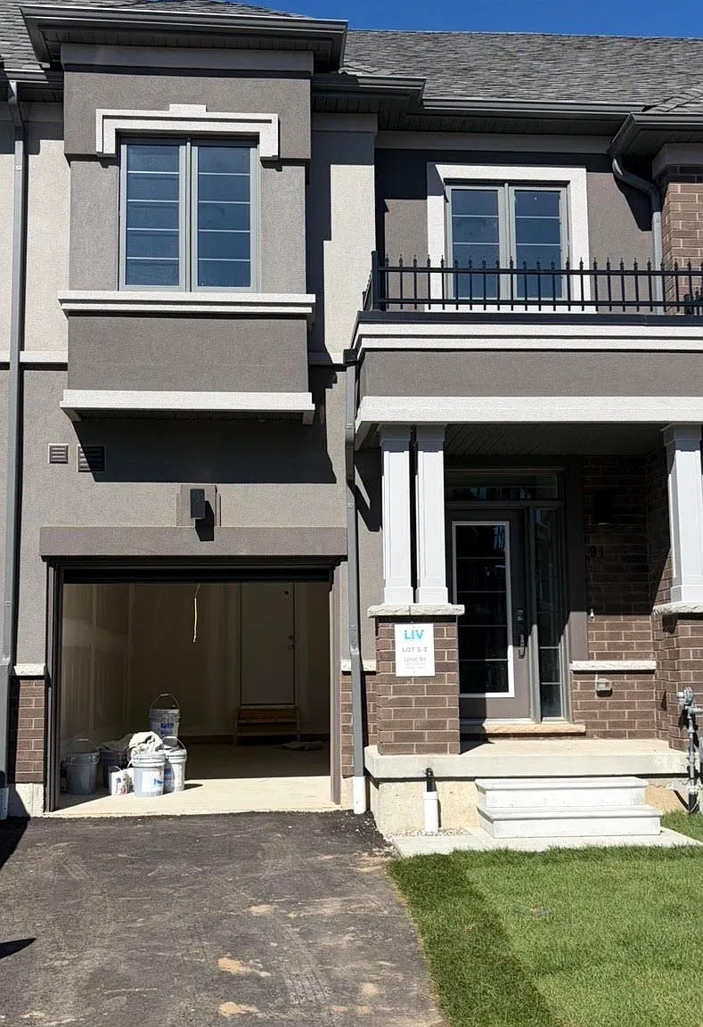 3 bed, $2,500 — Photo 1
