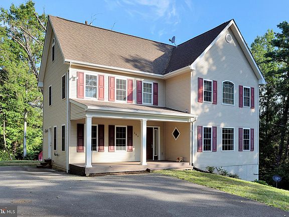 3rd image of 303 Paw Paw Dr