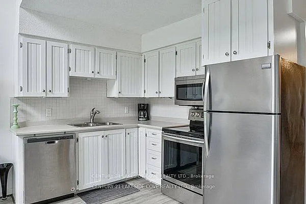 81 Laguna Pkwy S #10 — Photo 8