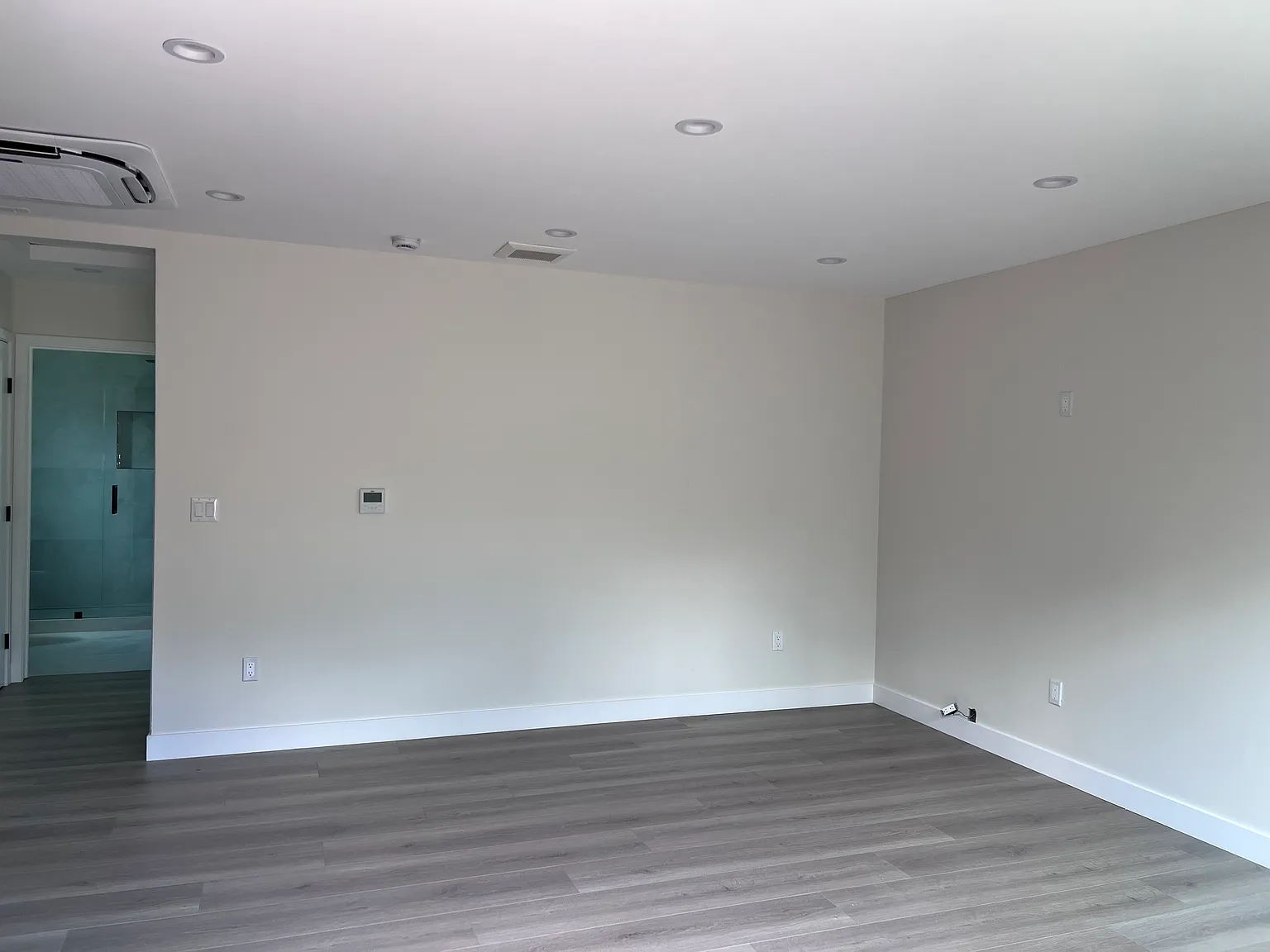 1 bed, 650 sqft, $3,150 — Photo 3