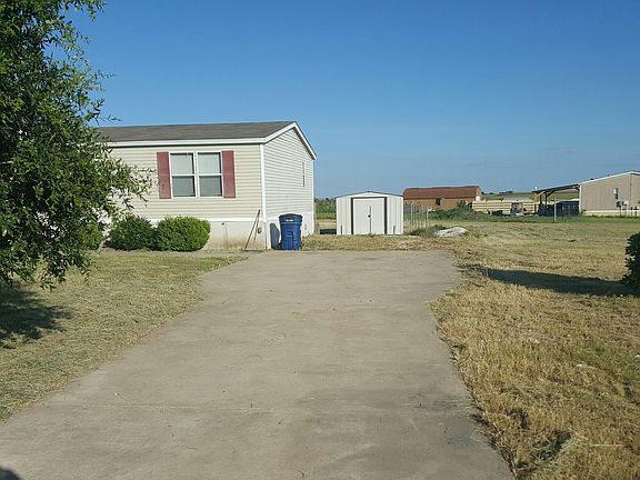 3rd image of 115 Mustang Creek North Loop