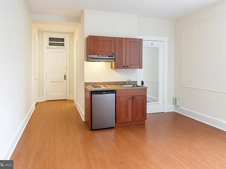 1324 Locust St #528 — Photo 4